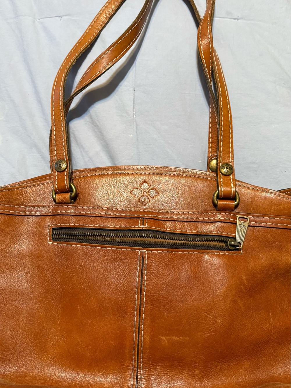 Women's Leather Shoulder Tote in Saddle/Tan - Unbranded